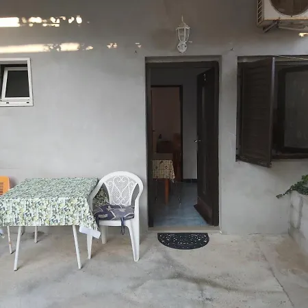 Apartment Janja Bol